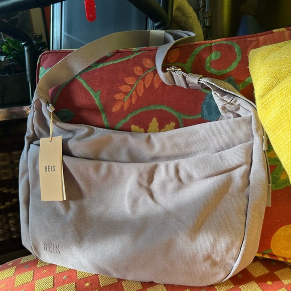 NWT BÉIS The Carryall Crossbody  in Lavender Purple - Picture 7 of 8